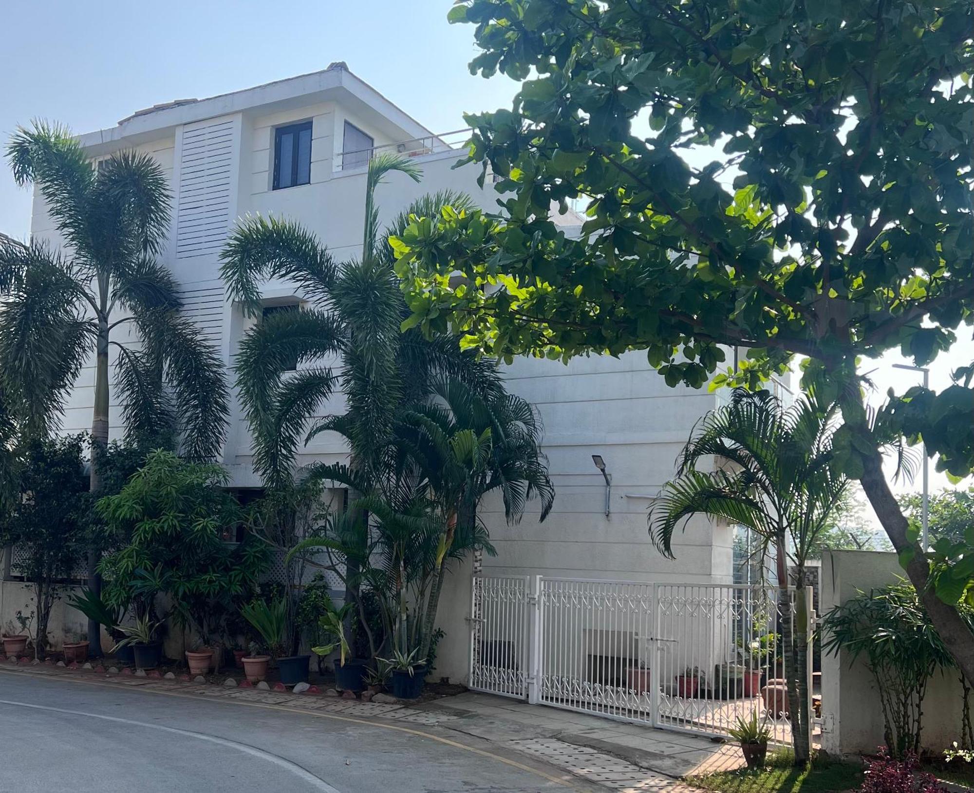 Villa 117 Prestige Silver Springs Chennai Bagian luar foto